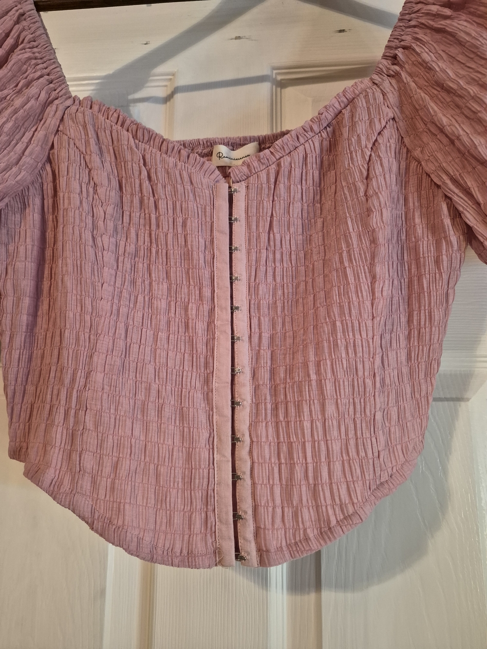 Pink Puff Sleeve Eyehook Women’s Top Size Large - Picture 3 of 8